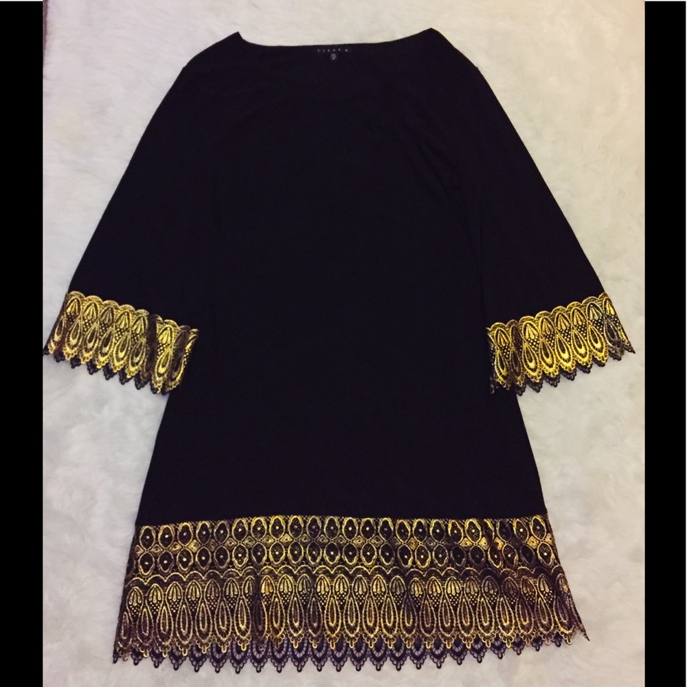 Tiana B. Woman’s Size 14 Dress